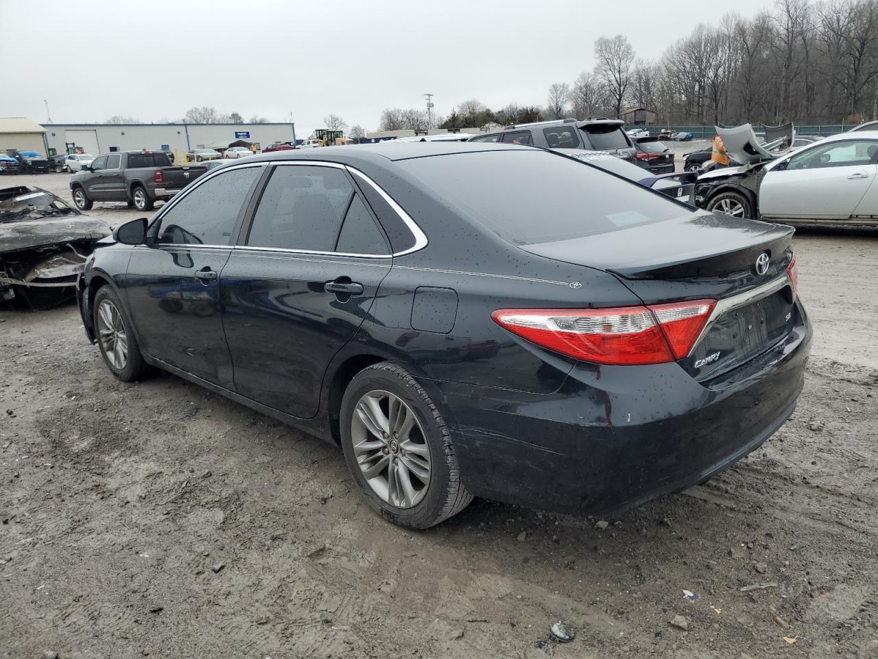 2016 TOYOTA CAMRY LE - Фото 2