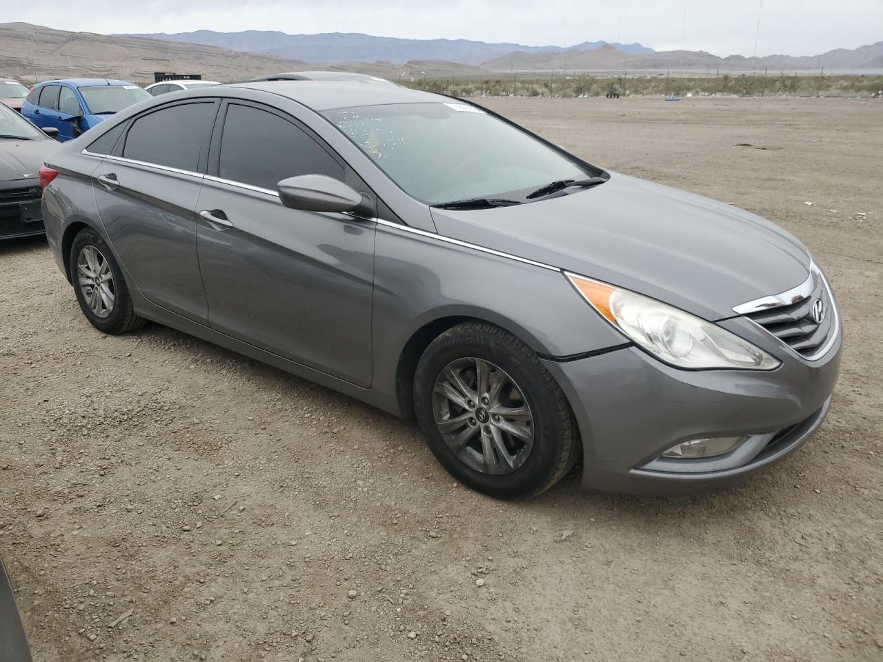 2013 HYUNDAI SONATA GLS - Image 4