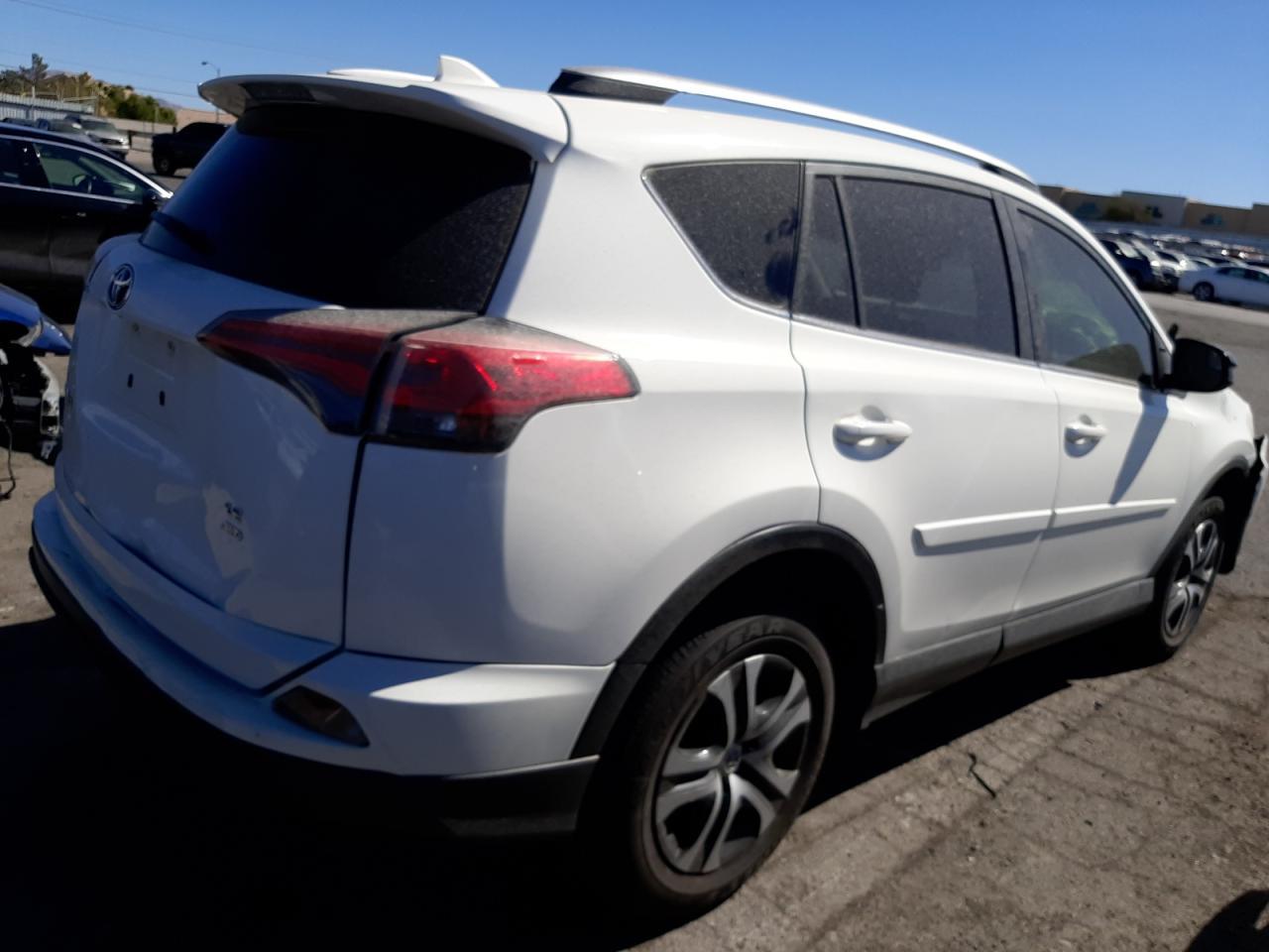 2017 TOYOTA RAV4 LE - Image 3