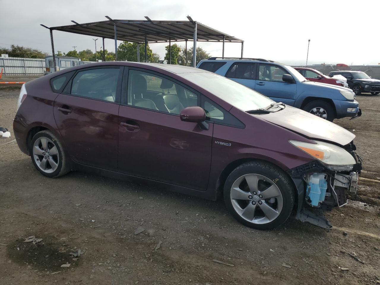 2013 TOYOTA PRIUS - Фото 4
