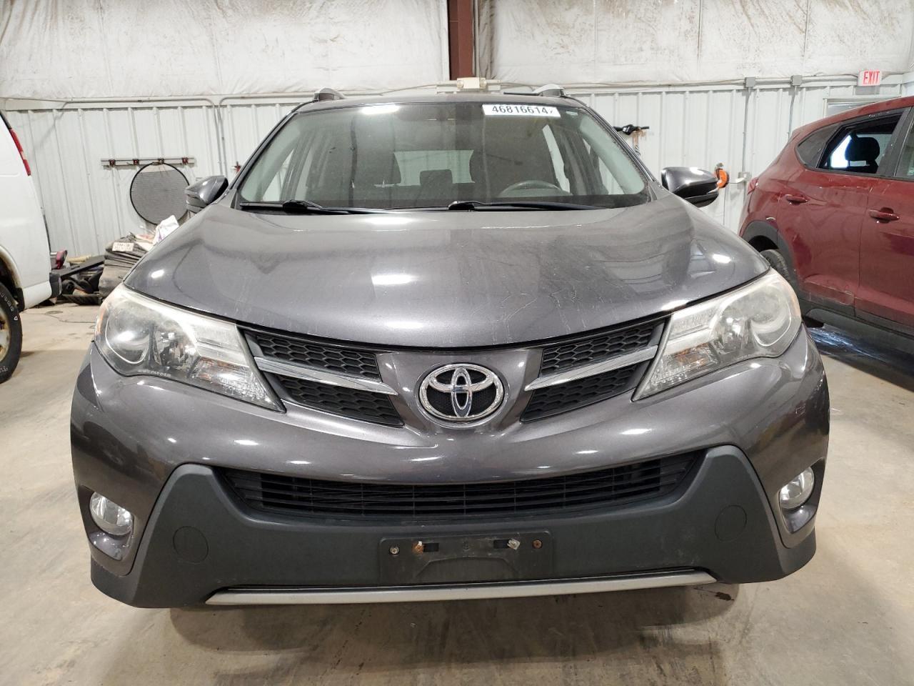 2015 TOYOTA RAV4 XLE - Image 5