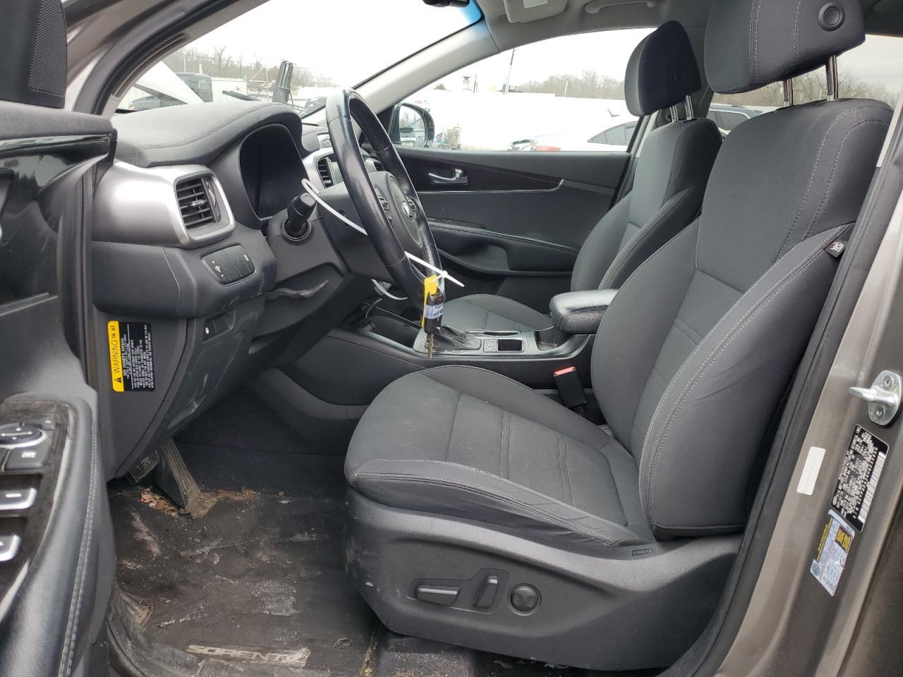 2017 KIA SORENTO LX - Image 7
