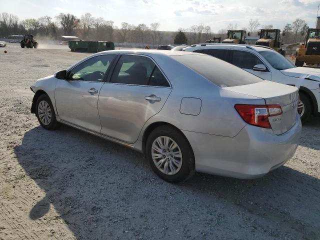 2014 Toyota Camry L - Фото 2