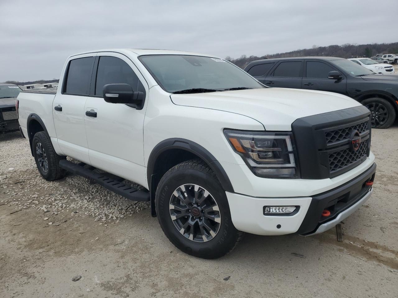 2023 NISSAN TITAN SV - Image 4