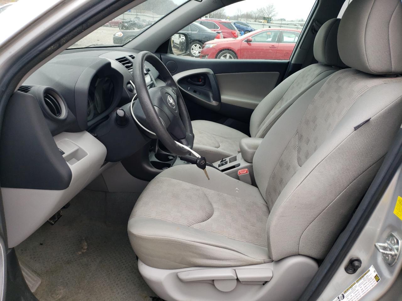 2011 TOYOTA RAV4 - Image 7