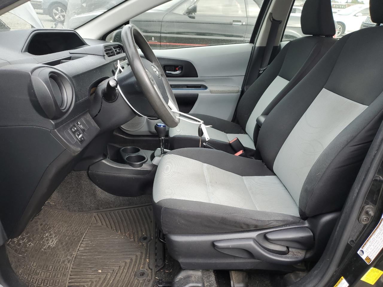 2013 TOYOTA PRIUS C - Image 7