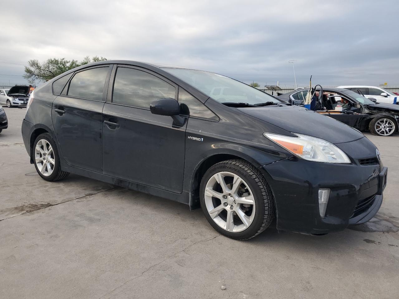 2013 TOYOTA PRIUS - Image 4