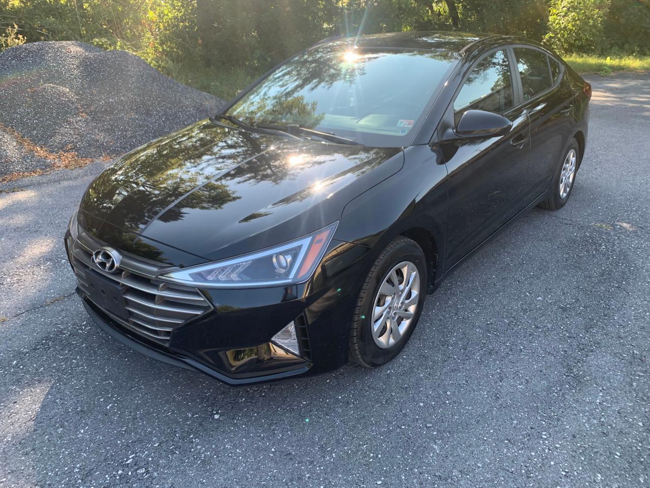 2019 HYUNDAI ELANTRA SE - Image 2