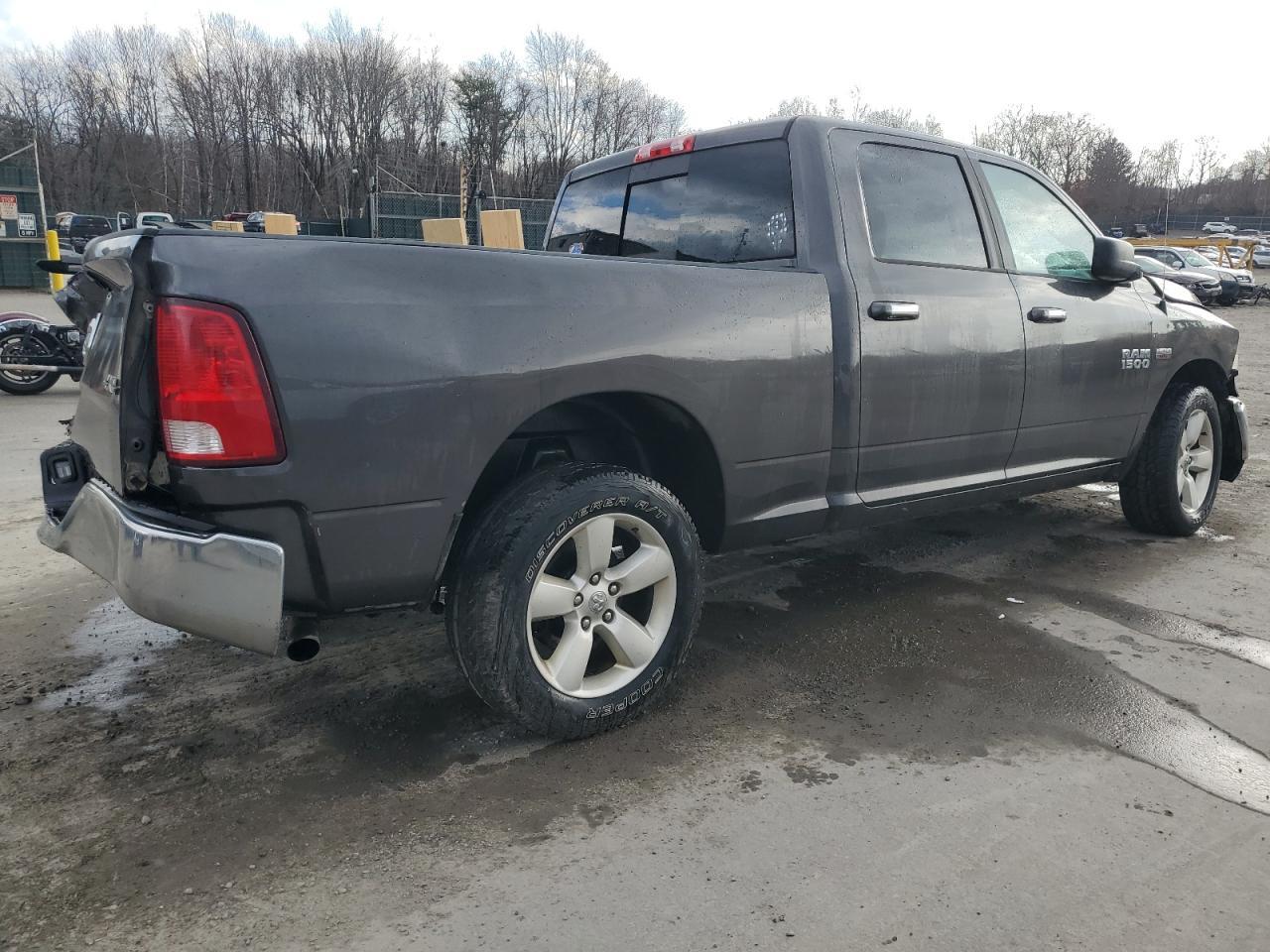2017 RAM 1500 SLT - Image 3