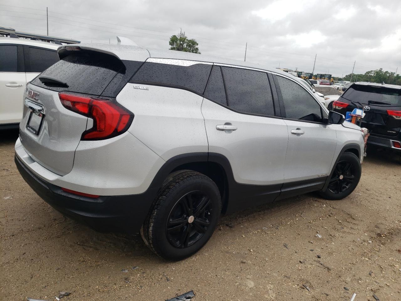 2018 GMC TERRAIN SL - Image 3