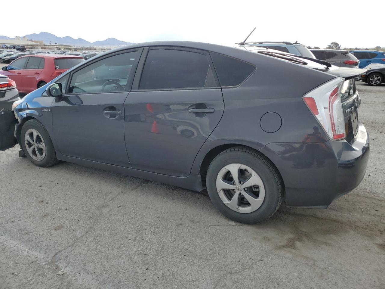 2015 TOYOTA PRIUS - Фото 2