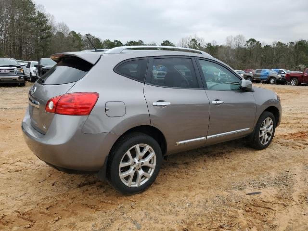 2013 NISSAN ROGUE S - Фото 3