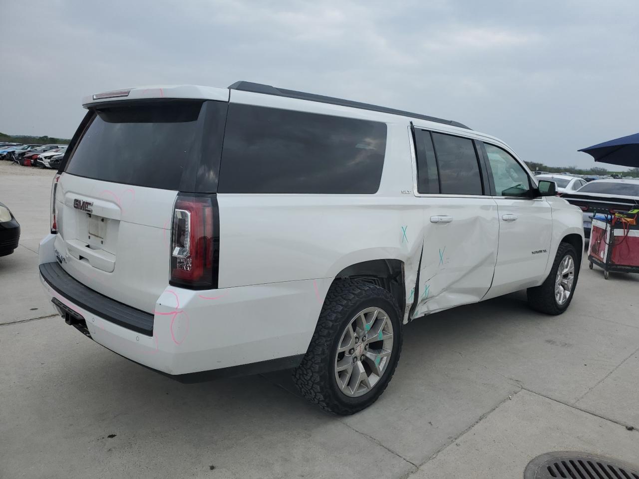 2016 GMC YUKON XL K - Фото 3
