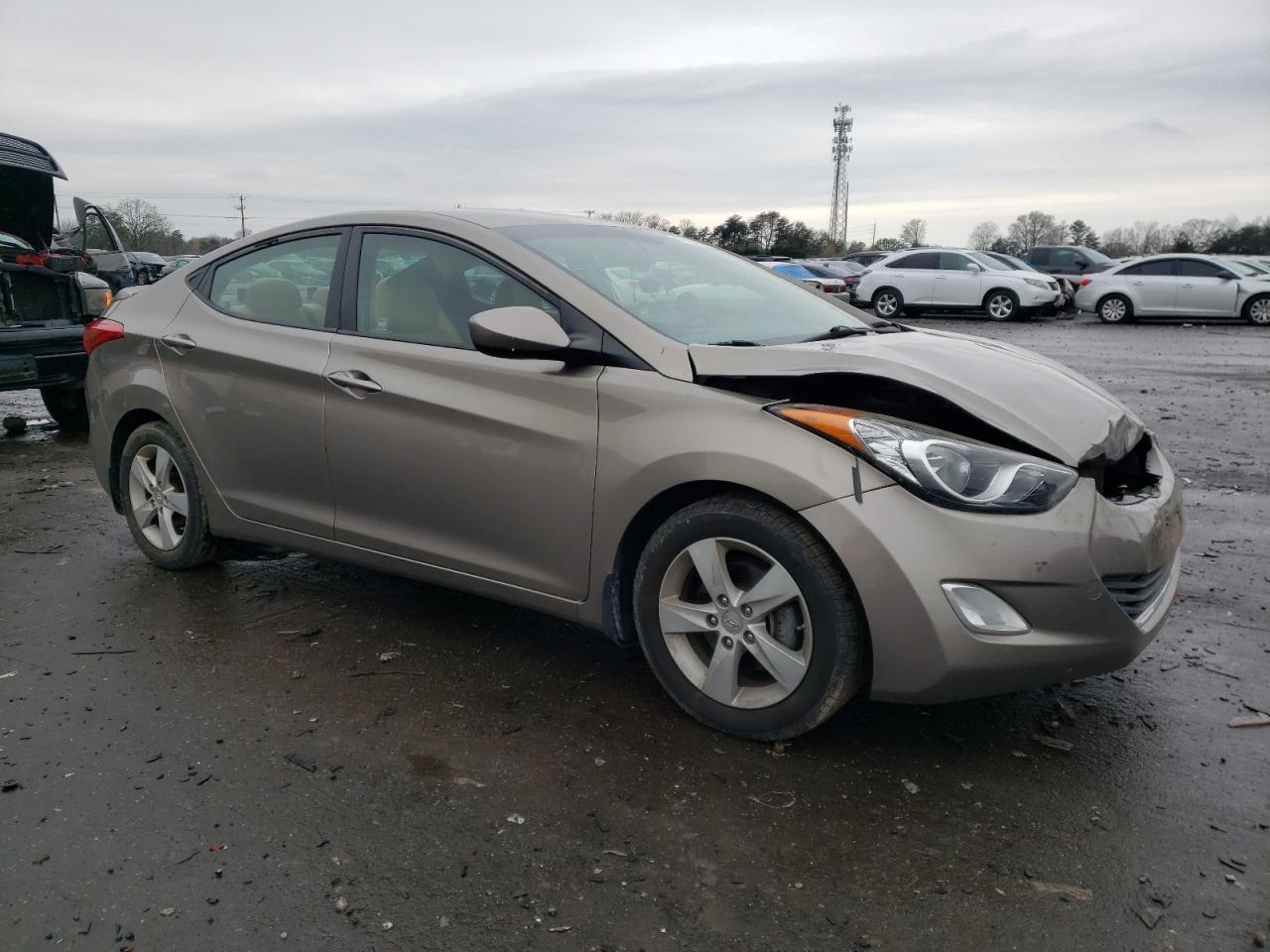 2013 HYUNDAI ELANTRA GL - Image 4