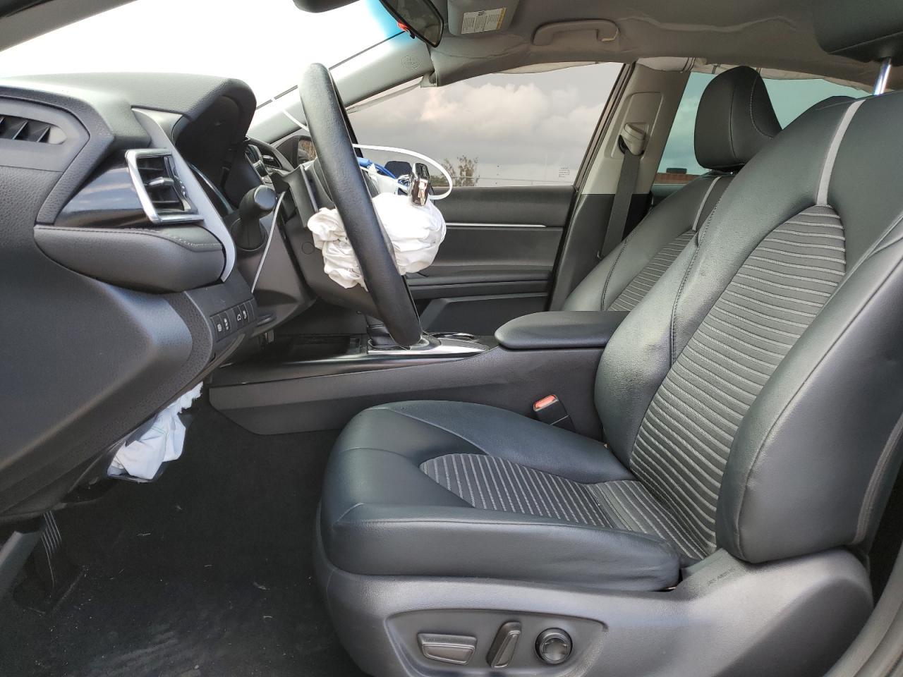 2018 TOYOTA CAMRY L - Фото 7