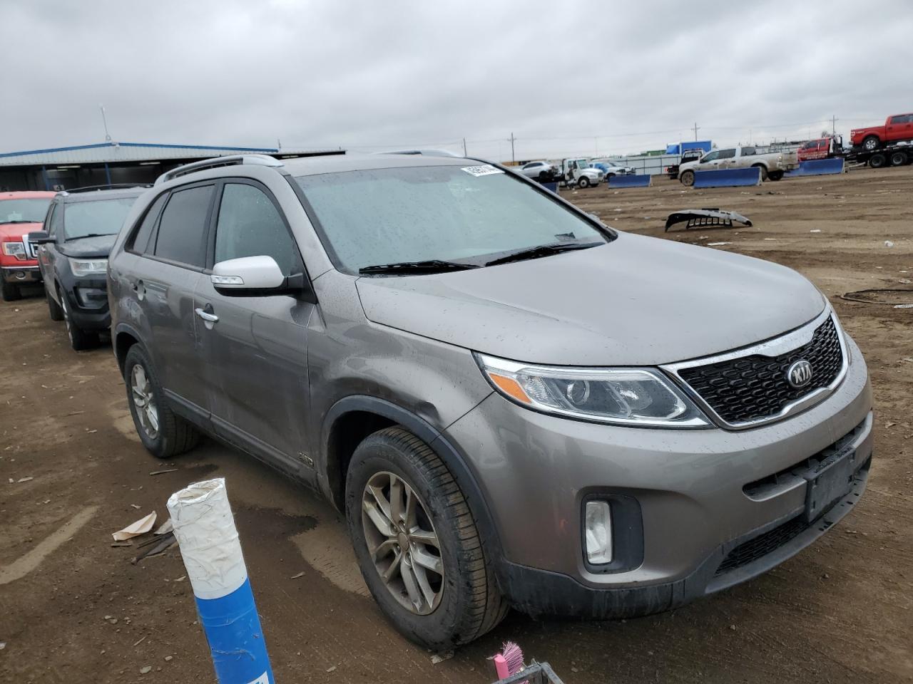 2014 KIA SORENTO LX - Image 4