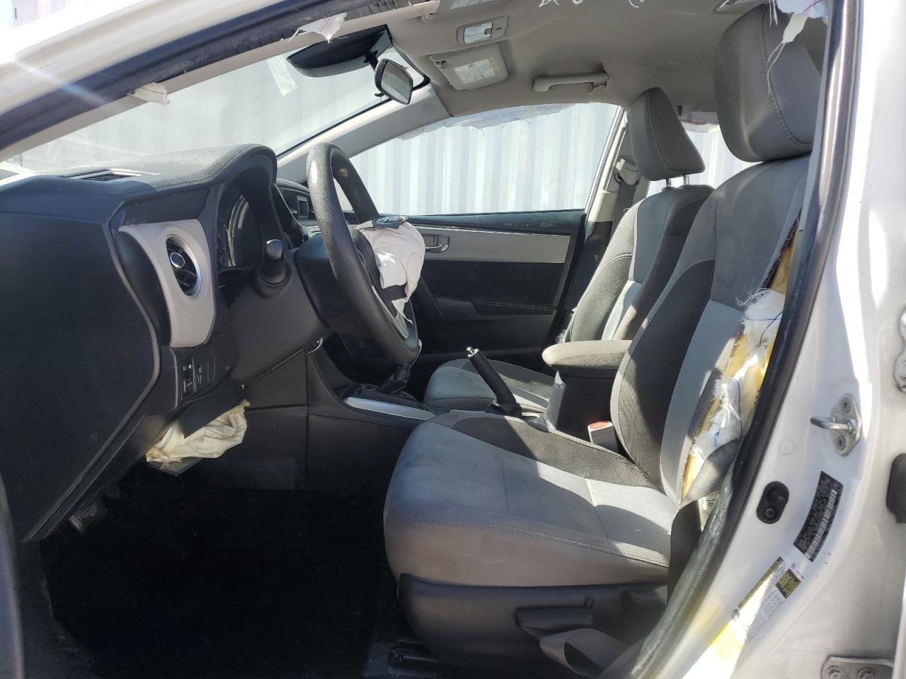 2019 TOYOTA COROLLA L - Фото 7