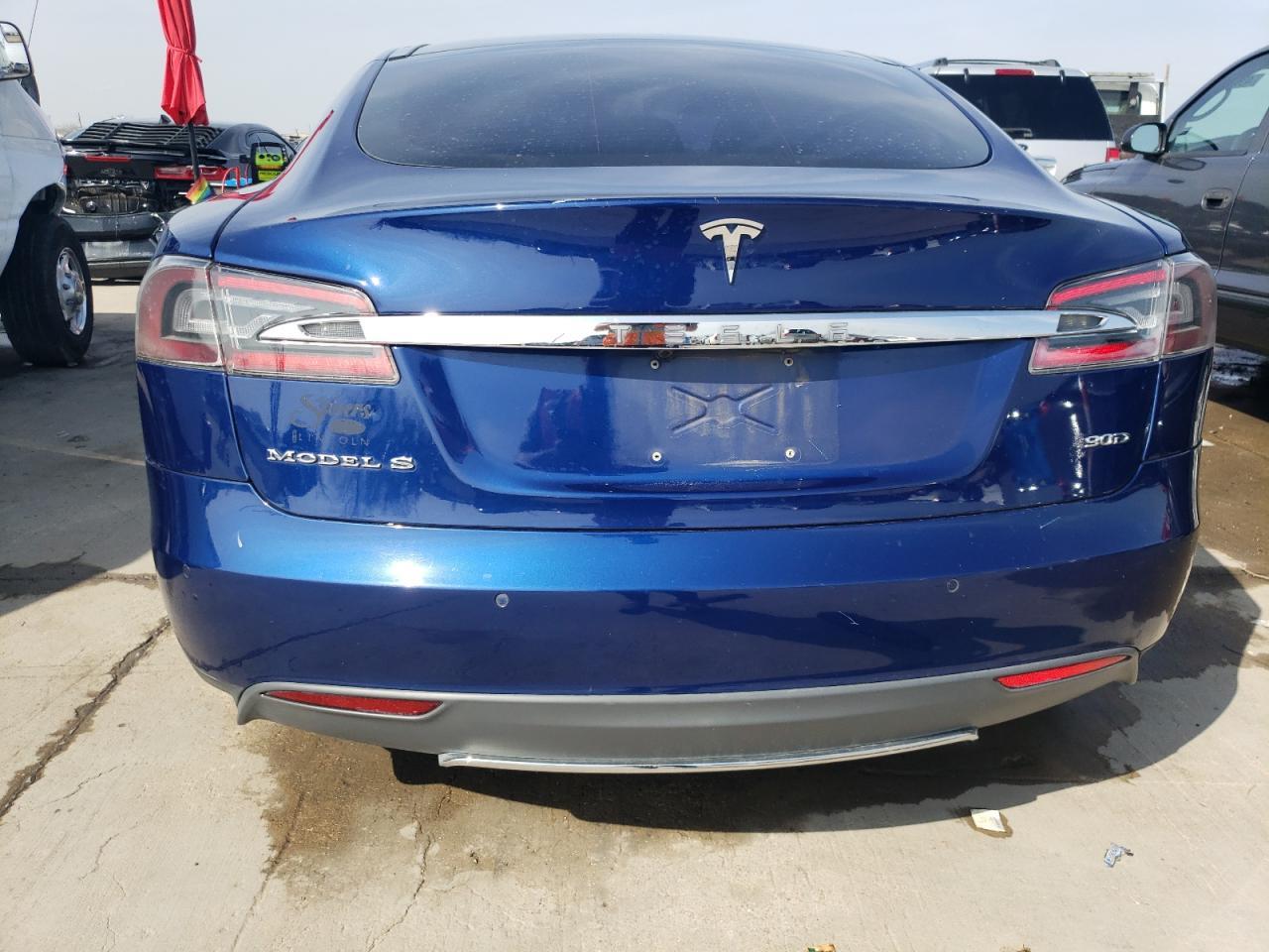 2015 TESLA MODEL S - Image 6
