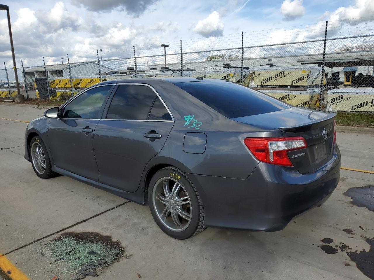2013 TOYOTA CAMRY L - Фото 2