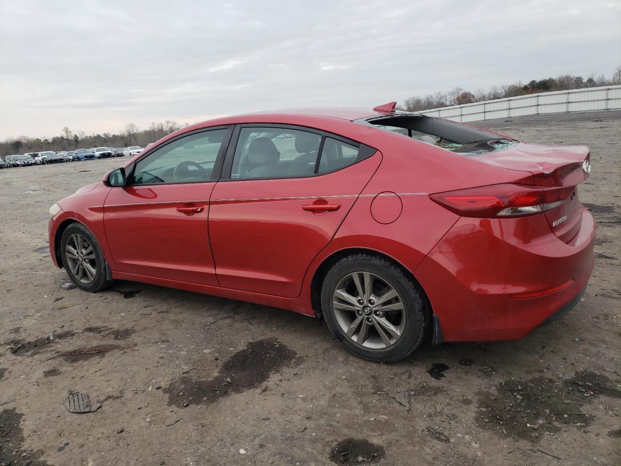 2018 HYUNDAI ELANTRA SE - Image 2