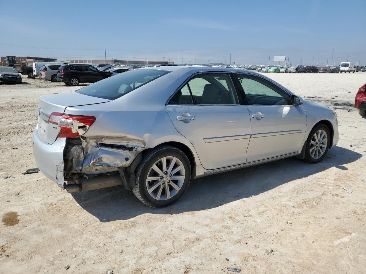 2014 TOYOTA CAMRY L - Image 3