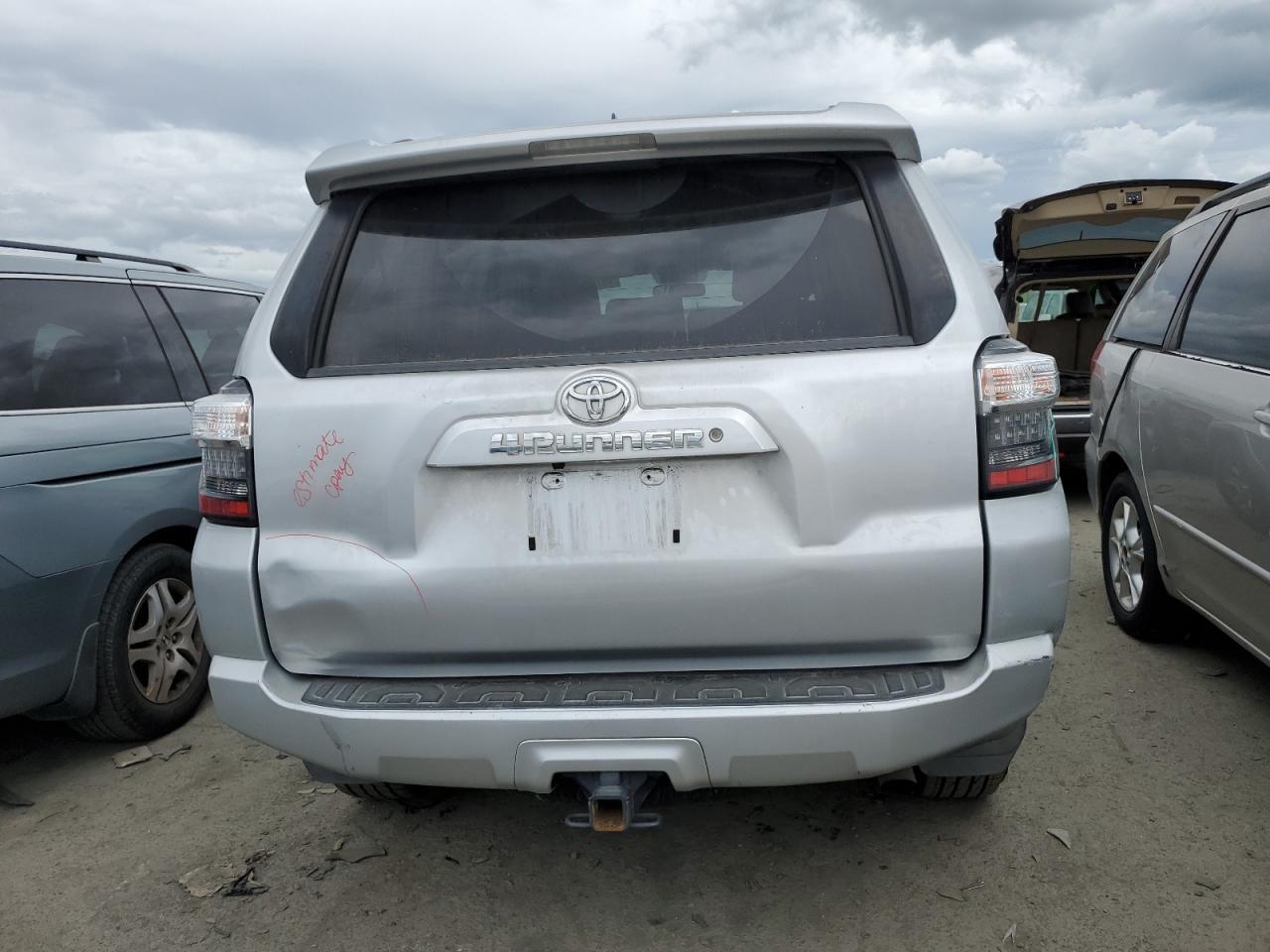 2019 TOYOTA 4RUNNER SR - Фото 6