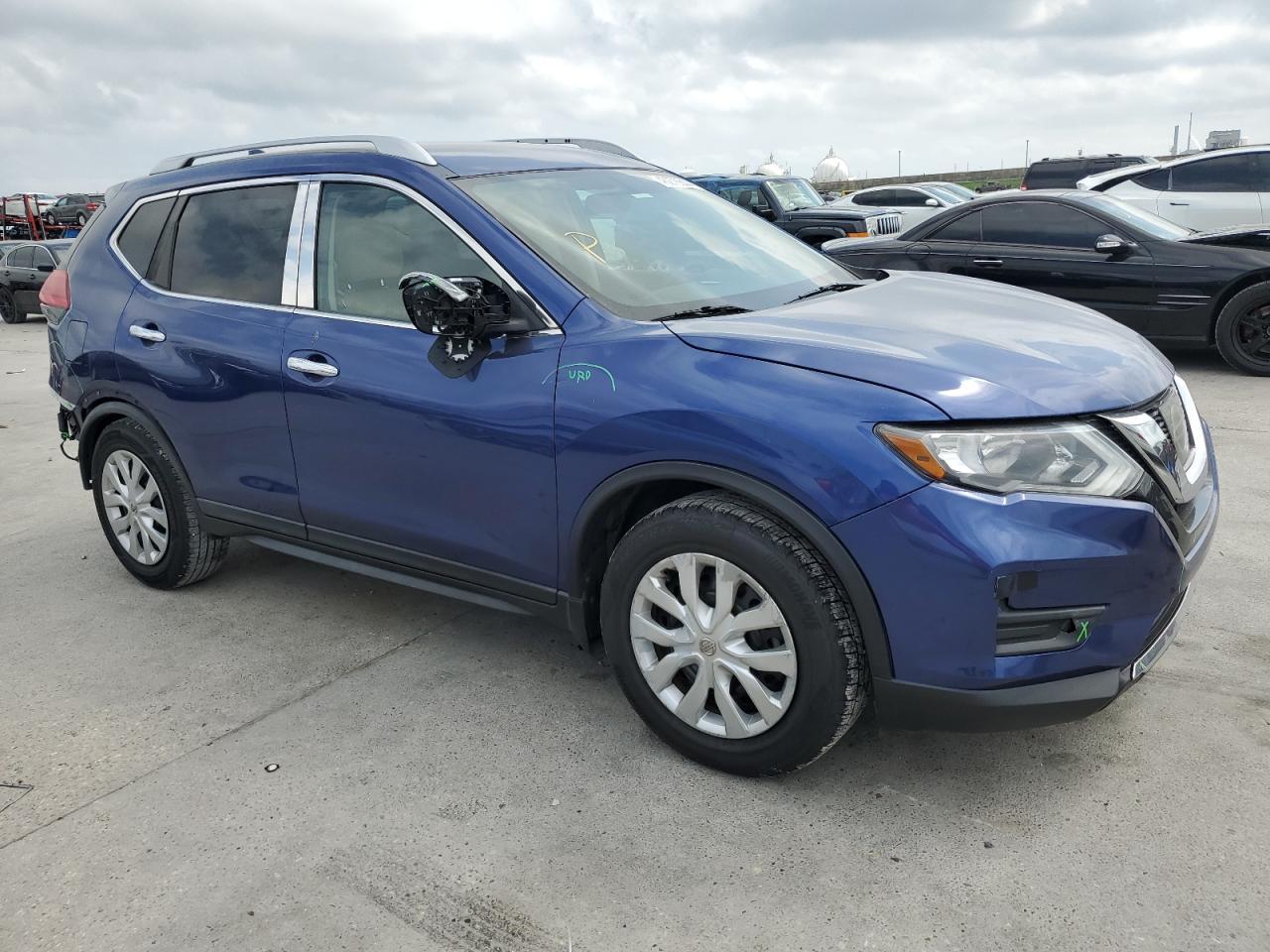 2017 NISSAN ROGUE S - Image 4