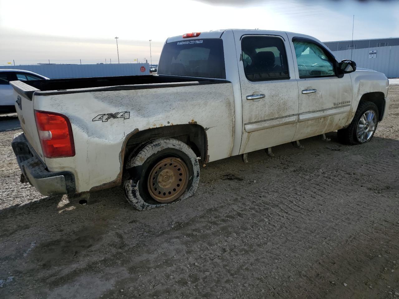 2013 CHEVROLET SILVERADO - Image 3
