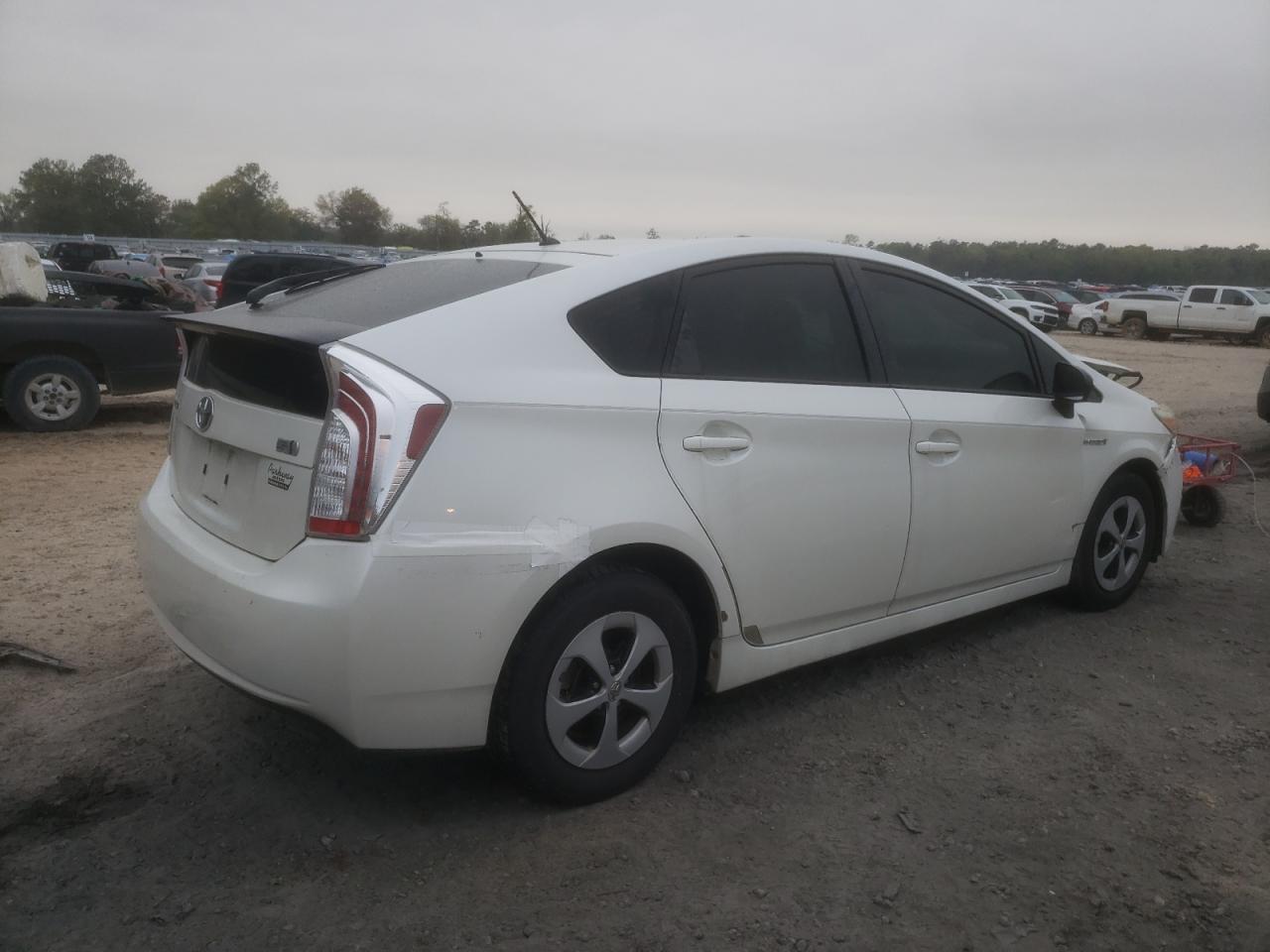 2015 TOYOTA PRIUS - Image 3