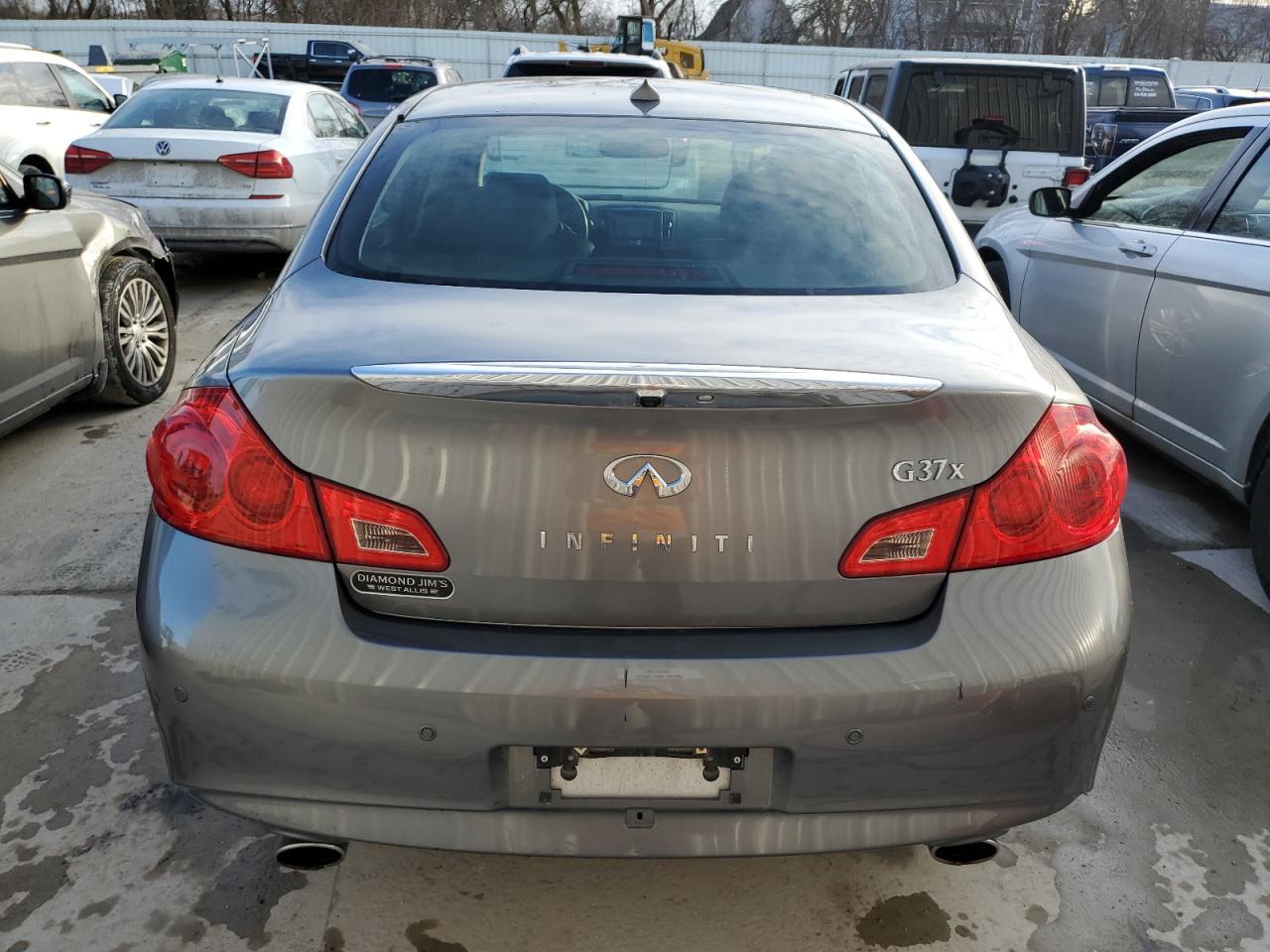 2012 INFINITI G37 - Image 6