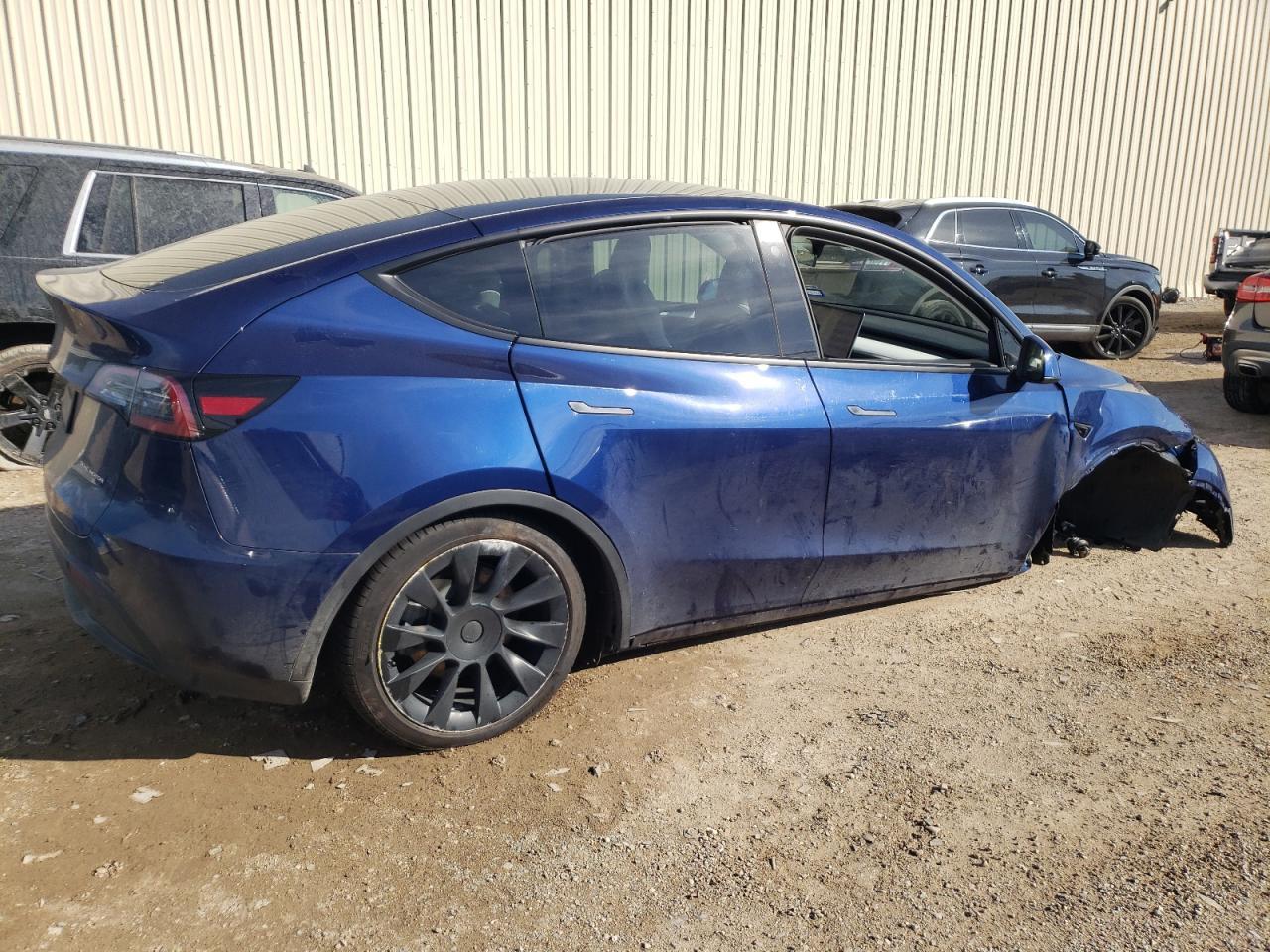 2023 TESLA MODEL Y - Фото 3