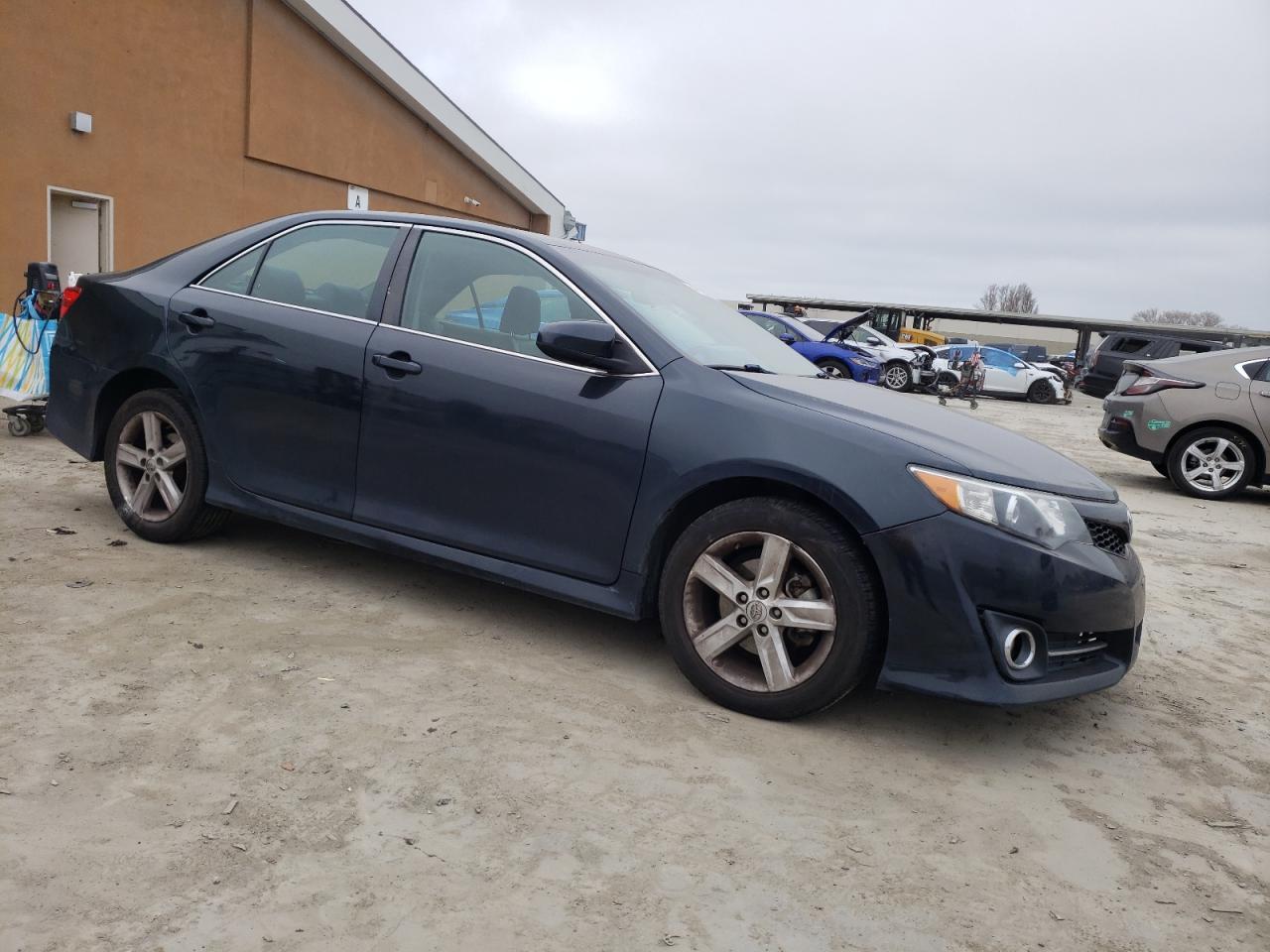 2014 TOYOTA CAMRY L - Фото 4