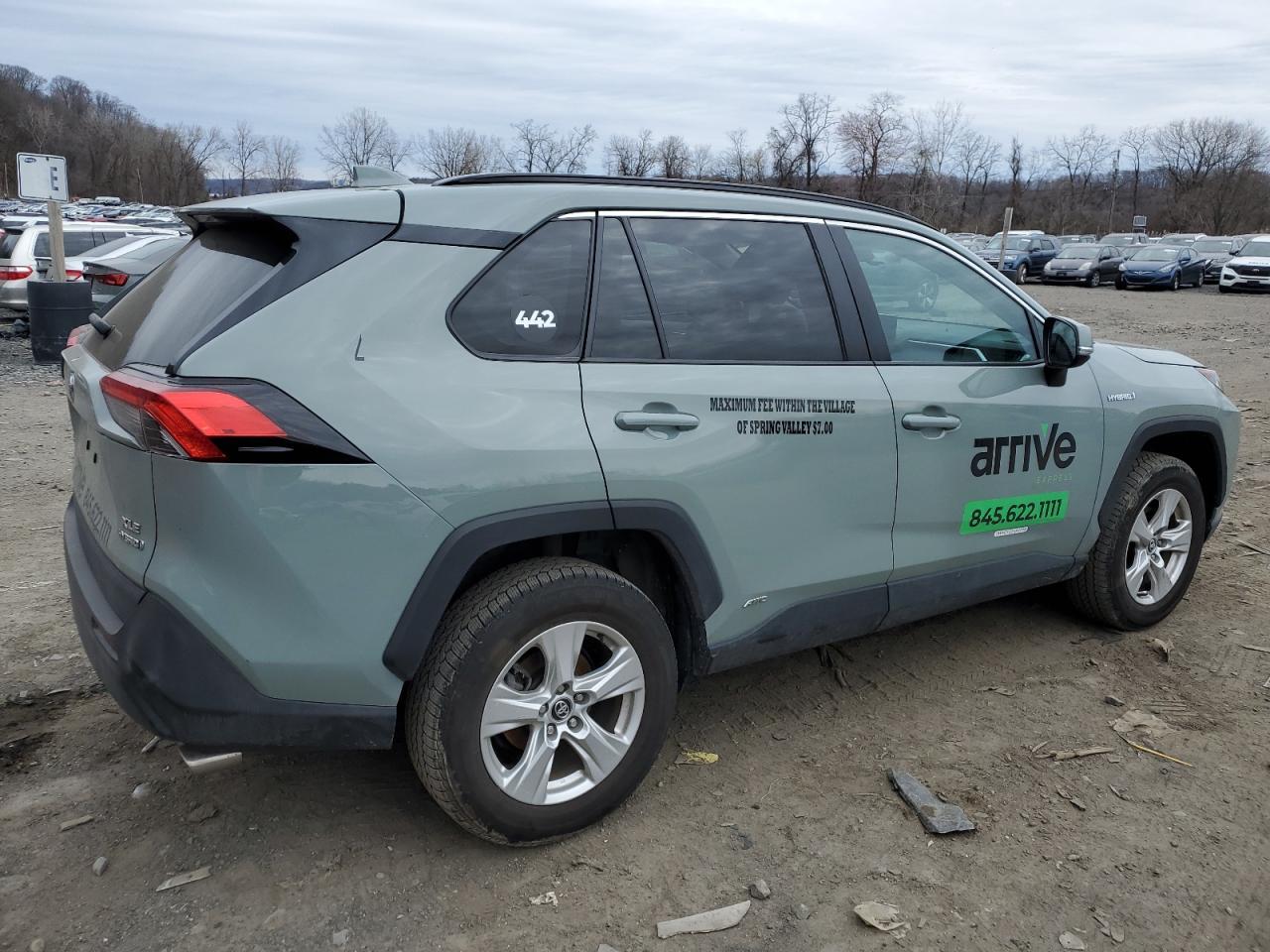 2020 TOYOTA RAV4 XLE - Фото 3