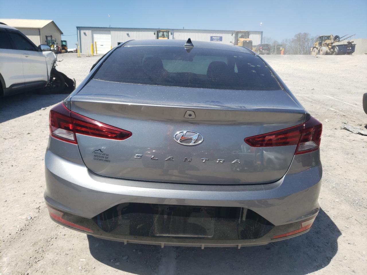 2019 HYUNDAI ELANTRA SE - Фото 6