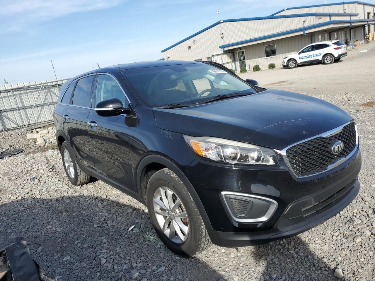 2016 KIA SORENTO LX - Image 4