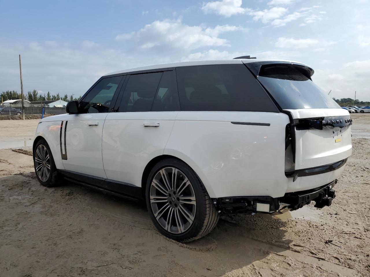 2023 LAND ROVER RANGE ROVE - Image 2