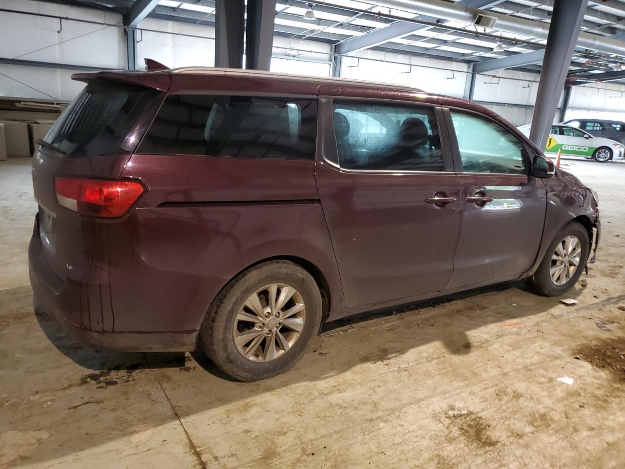 2017 KIA SEDONA LX - Фото 3