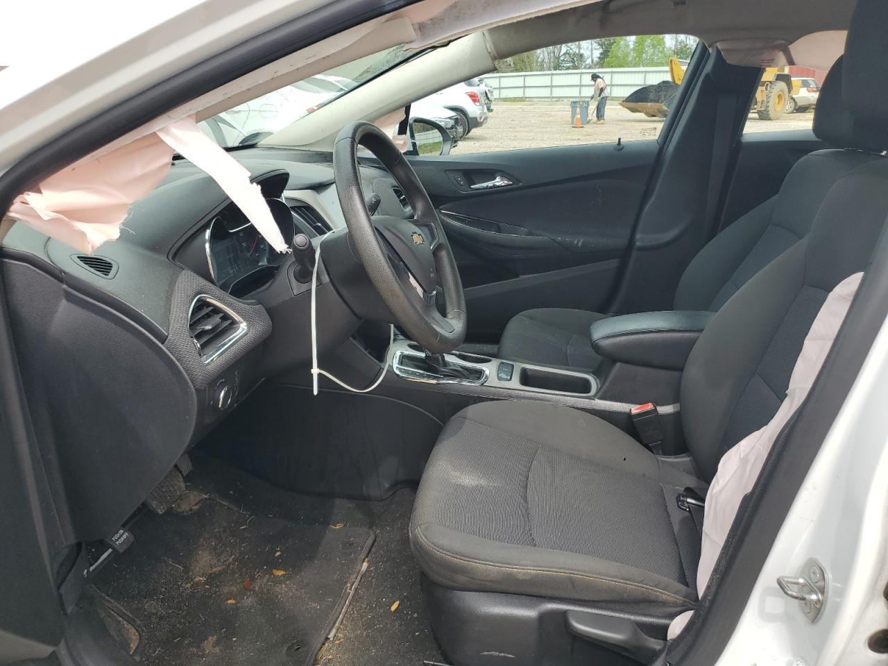 2017 CHEVROLET CRUZE LS - Image 7
