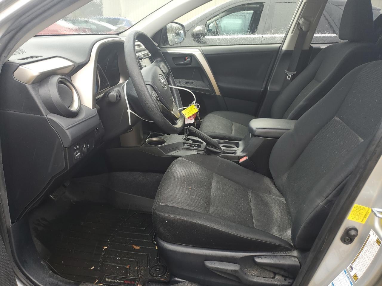 2015 TOYOTA RAV4 LE - Фото 7