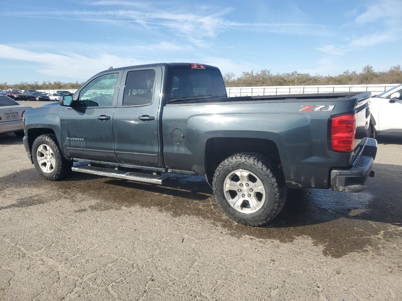 2018 CHEVROLET SILVERADO - Фото 2