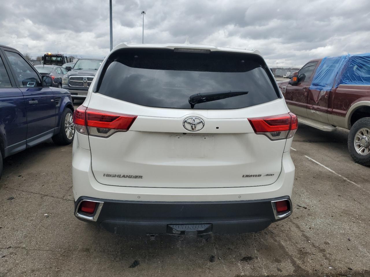 2018 TOYOTA HIGHLANDER - Image 6