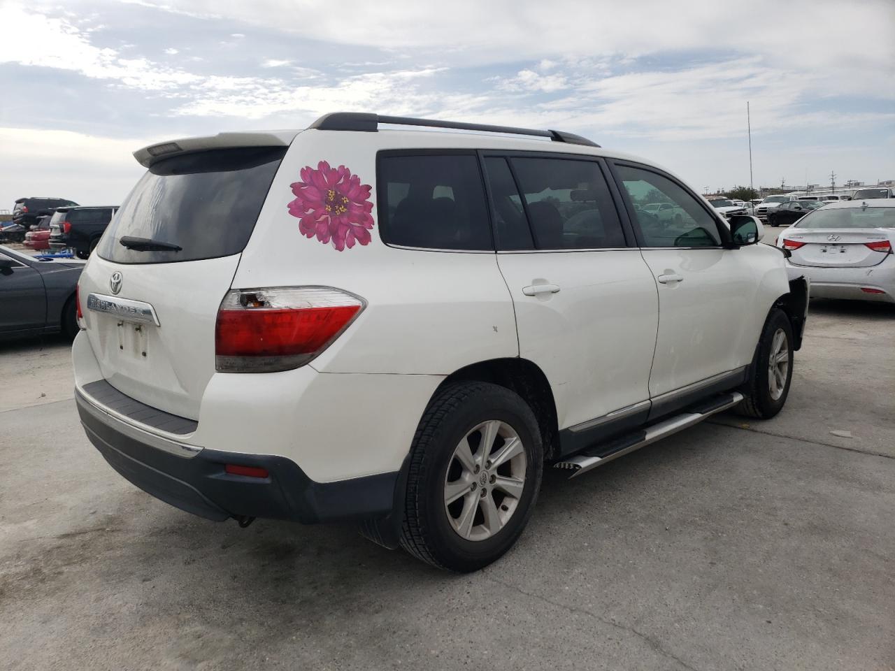2011 TOYOTA HIGHLANDER - Фото 3
