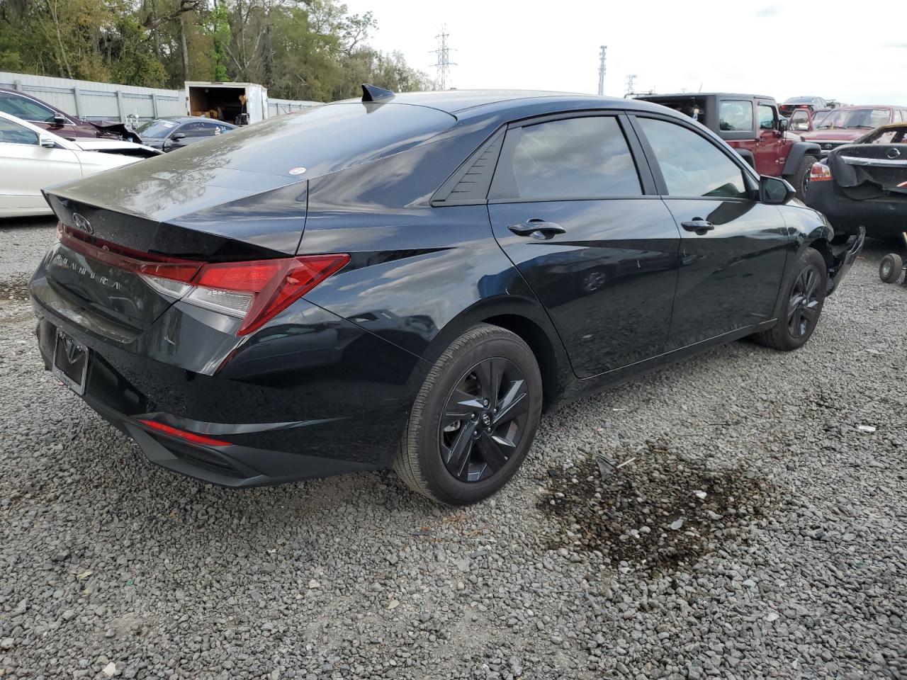 2023 HYUNDAI ELANTRA SE - Фото 3