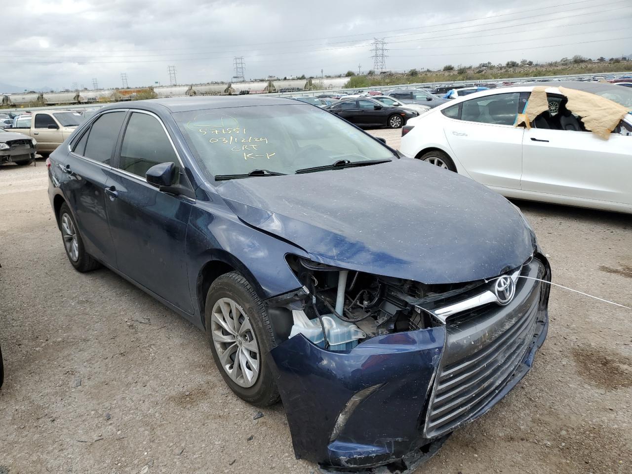 2015 TOYOTA CAMRY LE - Image 4