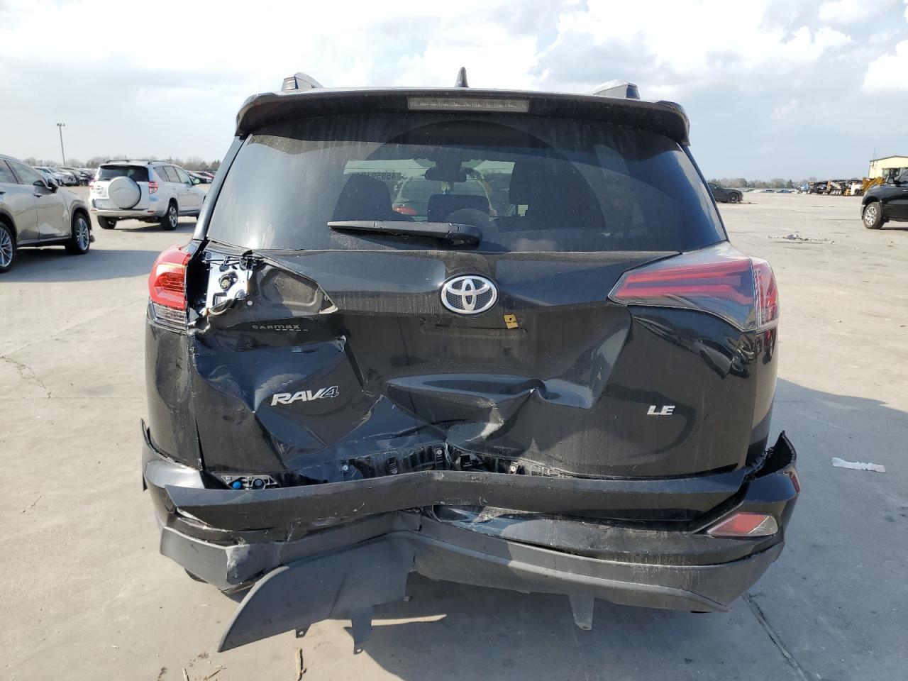 2018 TOYOTA RAV4 LE - Image 6