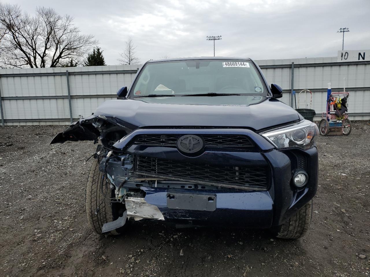 2018 TOYOTA 4RUNNER SR - Фото 5
