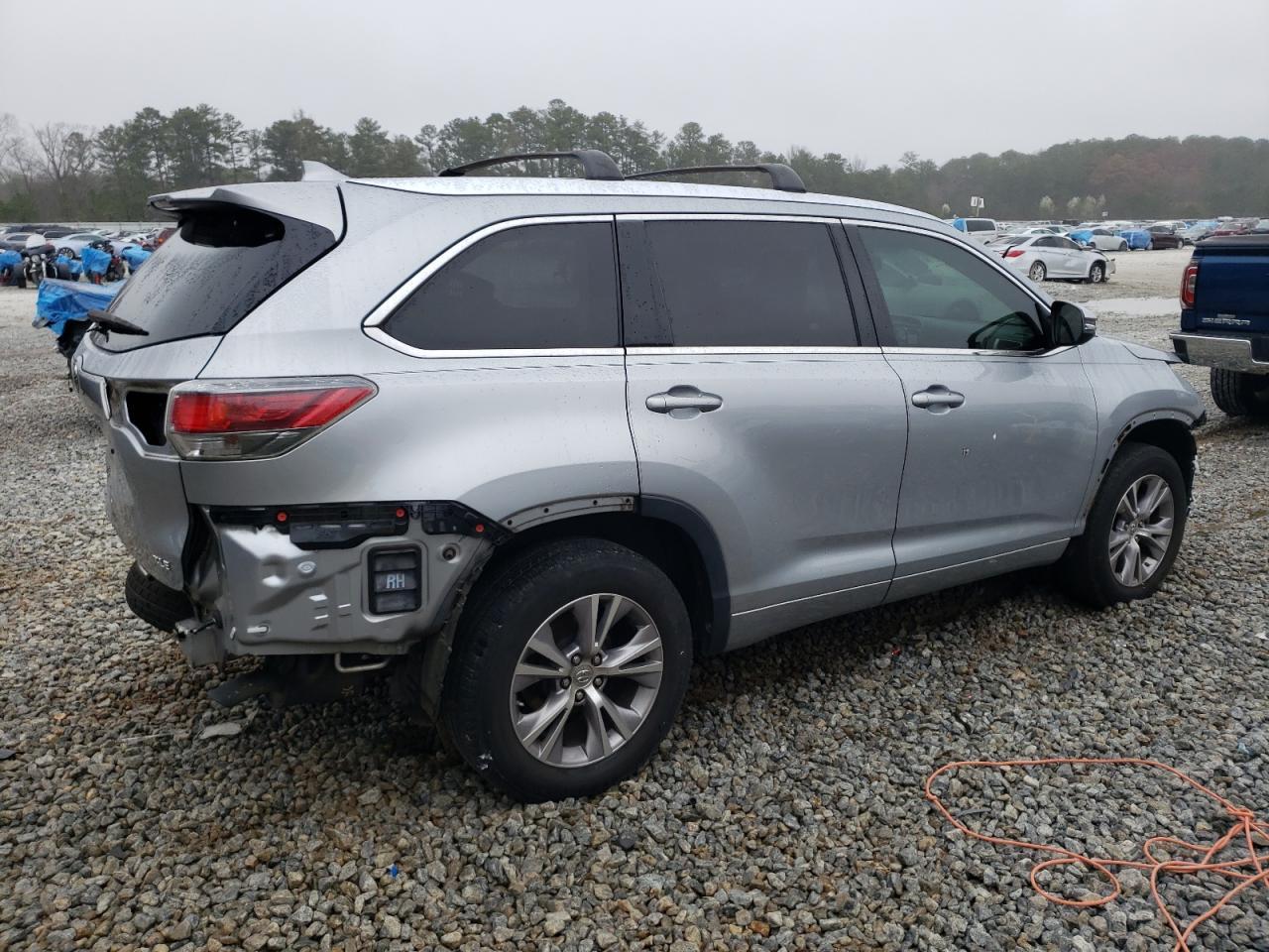 2015 TOYOTA HIGHLANDER - Фото 3