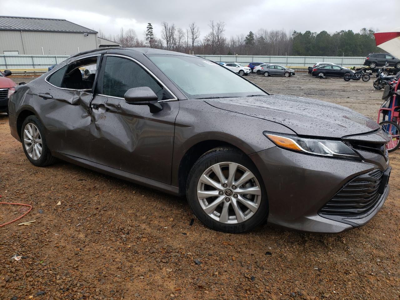 2020 TOYOTA CAMRY LE - Image 4