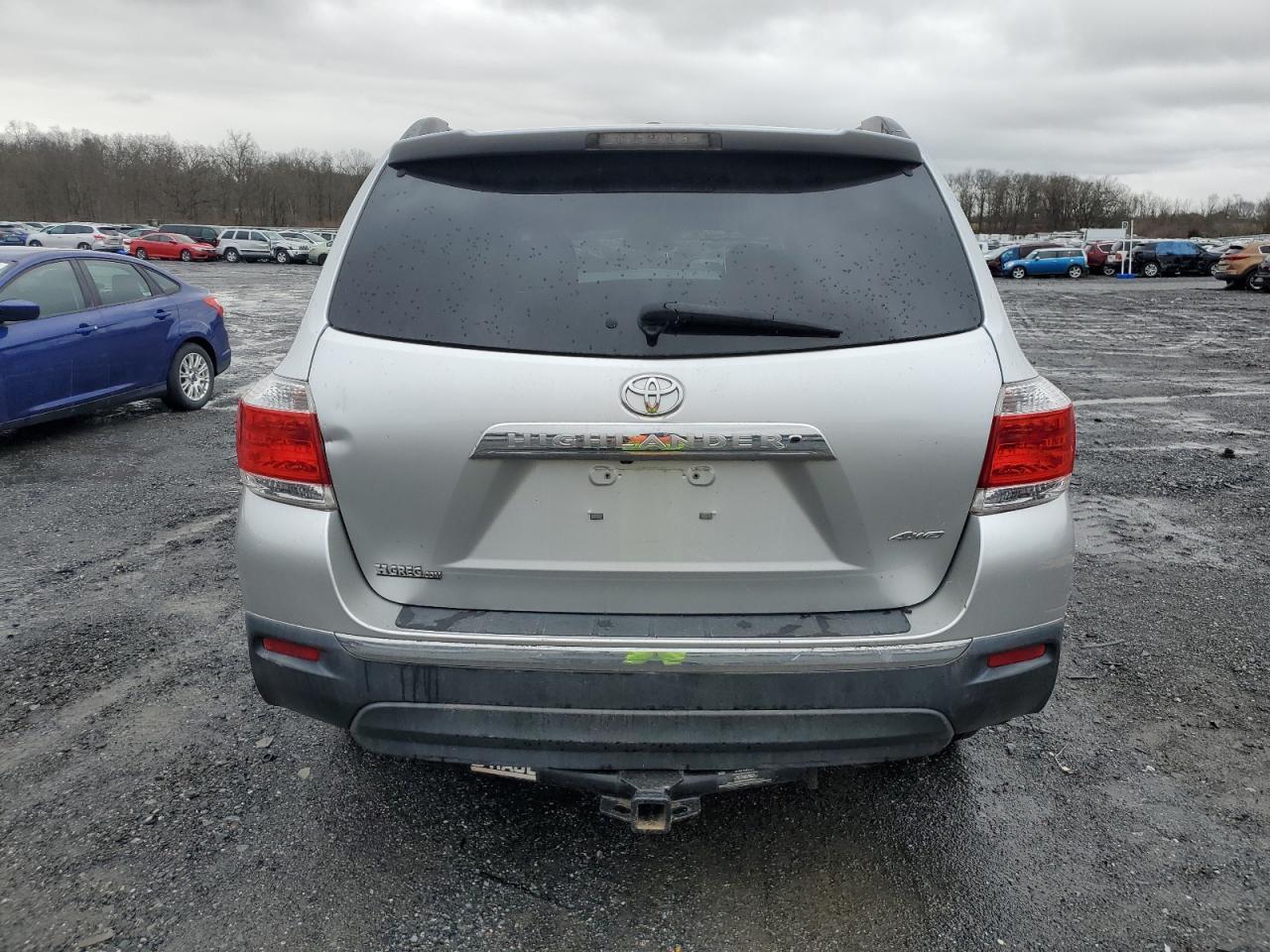 2011 TOYOTA HIGHLANDER - Фото 6