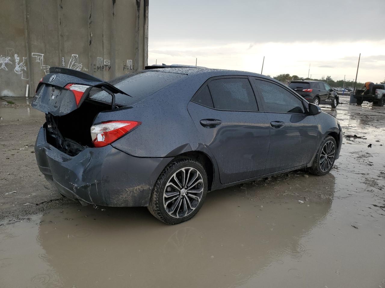 2015 TOYOTA COROLLA L - Image 3